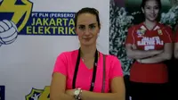 Pemain Batam Sindo BVN, Polin Liutikova, Sabtu (28/1/2017), mengatakan kecewa belum bisa membela timnya di putaran pertama Proliga 2017. (Bola.com/Andhika Putra)