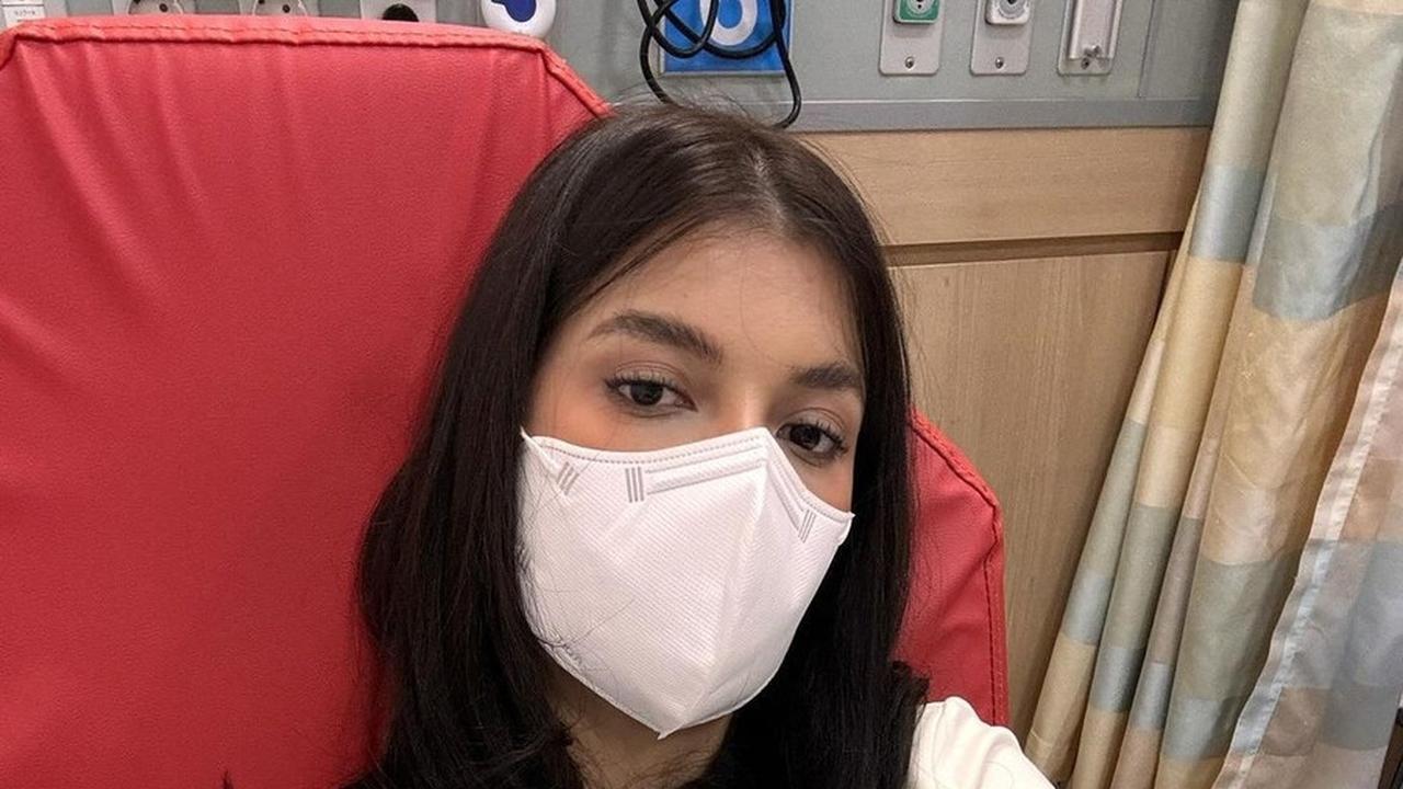 Alami Retak di Pergelangan Tangan