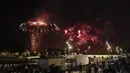 Hari Bastille merupakan perayaan yang ditandai dengan pesta kembang api di Menara Eiffel, Paris. (AP Photo/Aurelien Morissard)