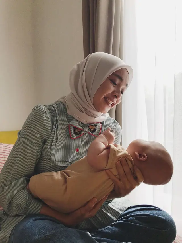 5 Artis Ini Jalani Ramadan Pertama Bersama Anak, Penuh Suka Cita