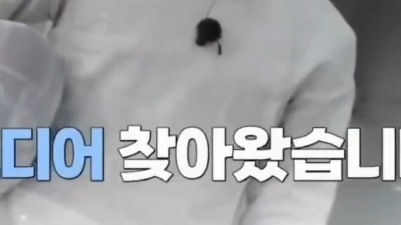 Potret Jin BTS Pakai Kostum Anggar, Visualnya Gantengnya Bikin Kepincut