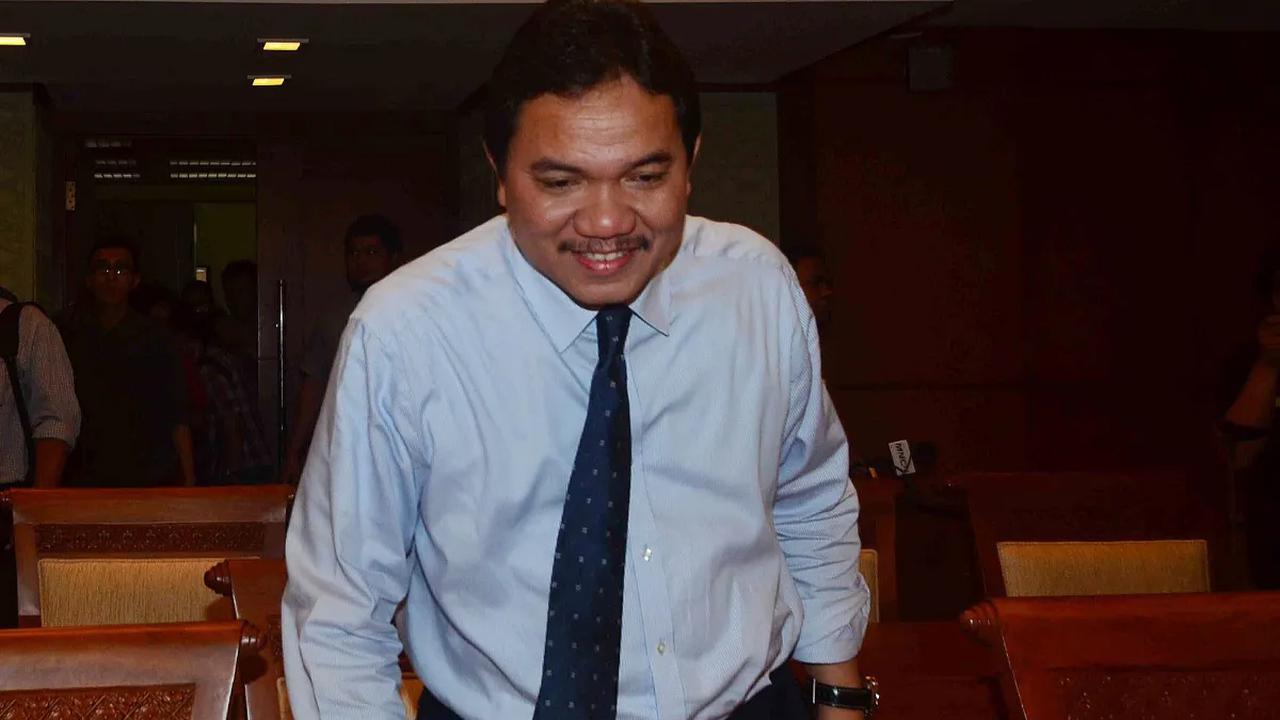 Hal itu dikatakan saat pendalaman soal aliran dana sebesar Rp40 miliar ke BPK RI. Terseretnya Achsanul Qosasi dalam kasus BTS menambah daftar panjang orang-orang yang terlibat dalam korupsi ini. <br>