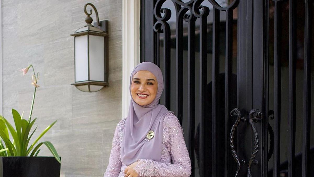 7 Model Kebaya Brokat Hijab 2025, Tampil Elegan dan Mewah