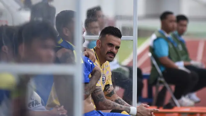 BRI Super League: Lucas Frigeri Masih di Bench, Pelatih Arema FC Dedikasikan Kemenangan atas Bhayangkara FC untuk Sang Kiper