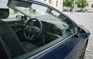 Cara Membuka Pintu Mobil yang Terkunci Tanpa Merusak, Aman dan Praktis