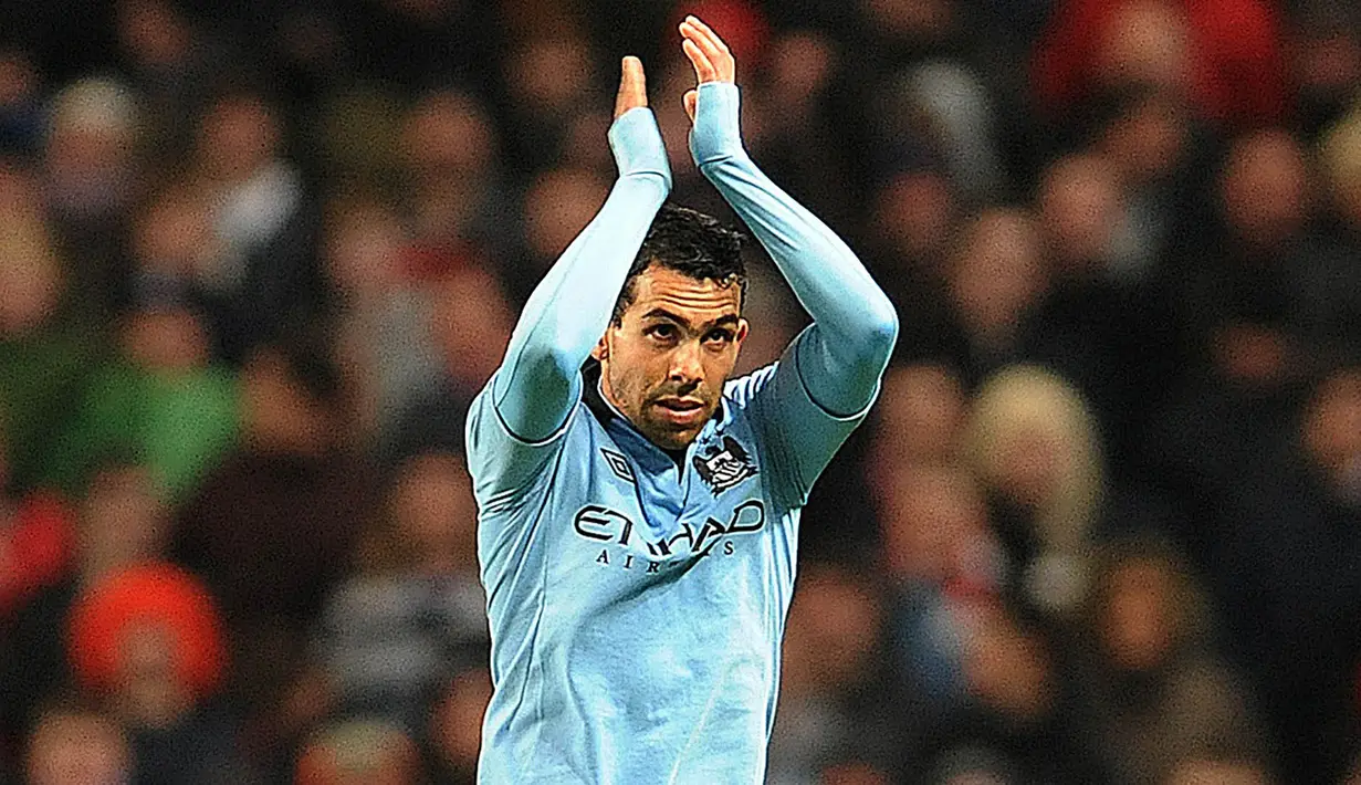 2. Carlos Tevez - 84 Gol. (EPA/Peter Powell)