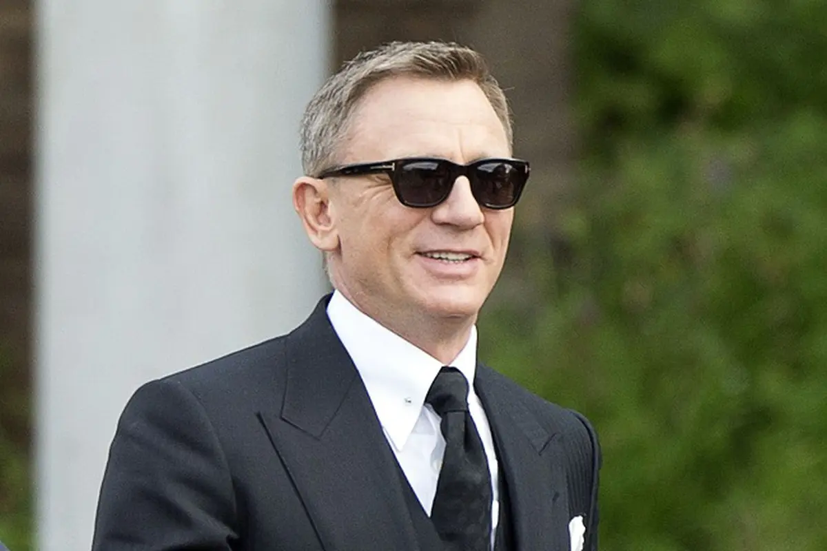 [Bintang] Daniel Craig