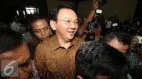 Gubernur DKI Jakarta Basuki T Purnama usai jalani sidang di Pengadilan Tipikor, Jakarta, Senin (25/7). Sidang kasus suap proyek reklamasi untuk berkas terdakwa mantan Dirut PT Agung Podomoro Land, Ariesman Widjaja. (Liputan6.com/Immanuel Antonius)