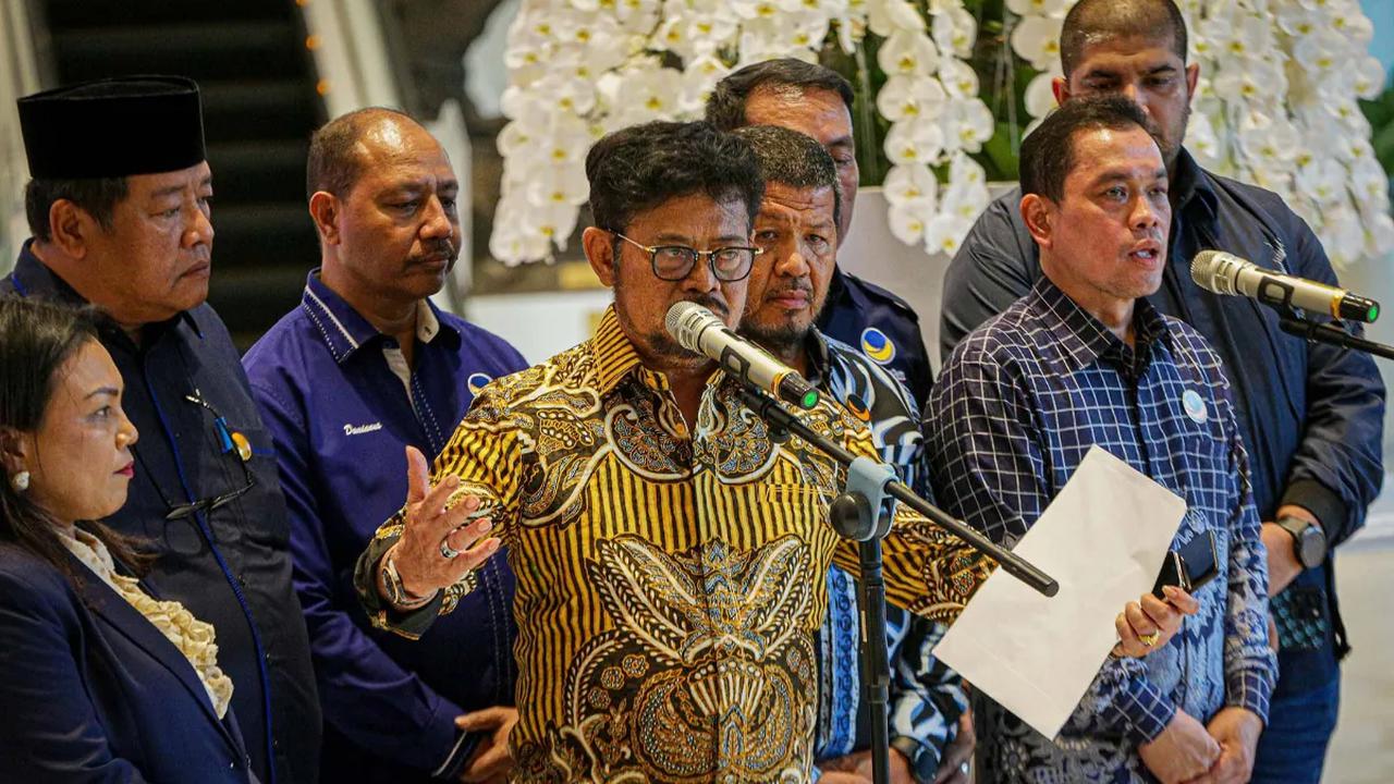 Ajudan Firli dan Pegawai KPK Mangkir<br>