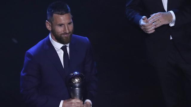 Senyum Lionel Messi Raih Gelar Pemain Terbaik FIFA 2019