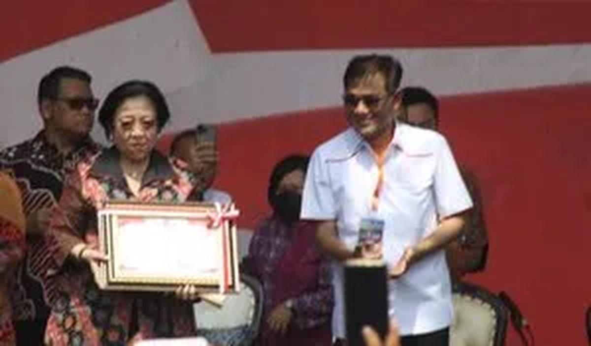 DPP PDIP Bidang Kehormatan telah meminta klarifikasi Budiman Sudjatmiko yang bertemu dengan Ketua Umum Gerindra Prabowo Subianto.
