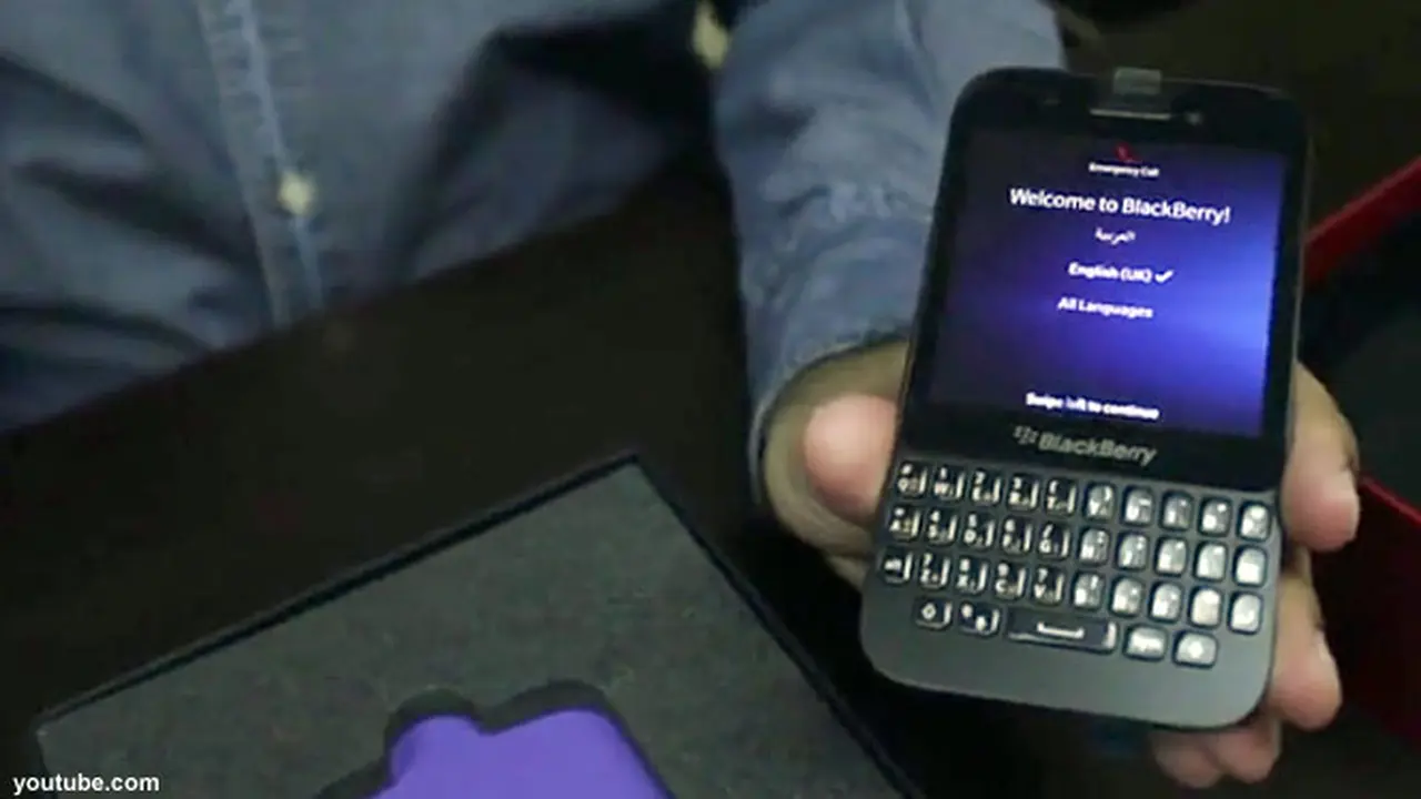 blackberry-q5-130625b.jpg