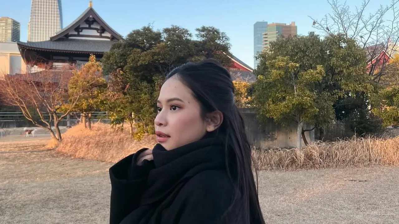 Gaya Bumil Hanggini Baby Moon ke Jepang Bareng Suami, Luthfi Aulia, Tampil Stylish dengan Sentuhan Layering