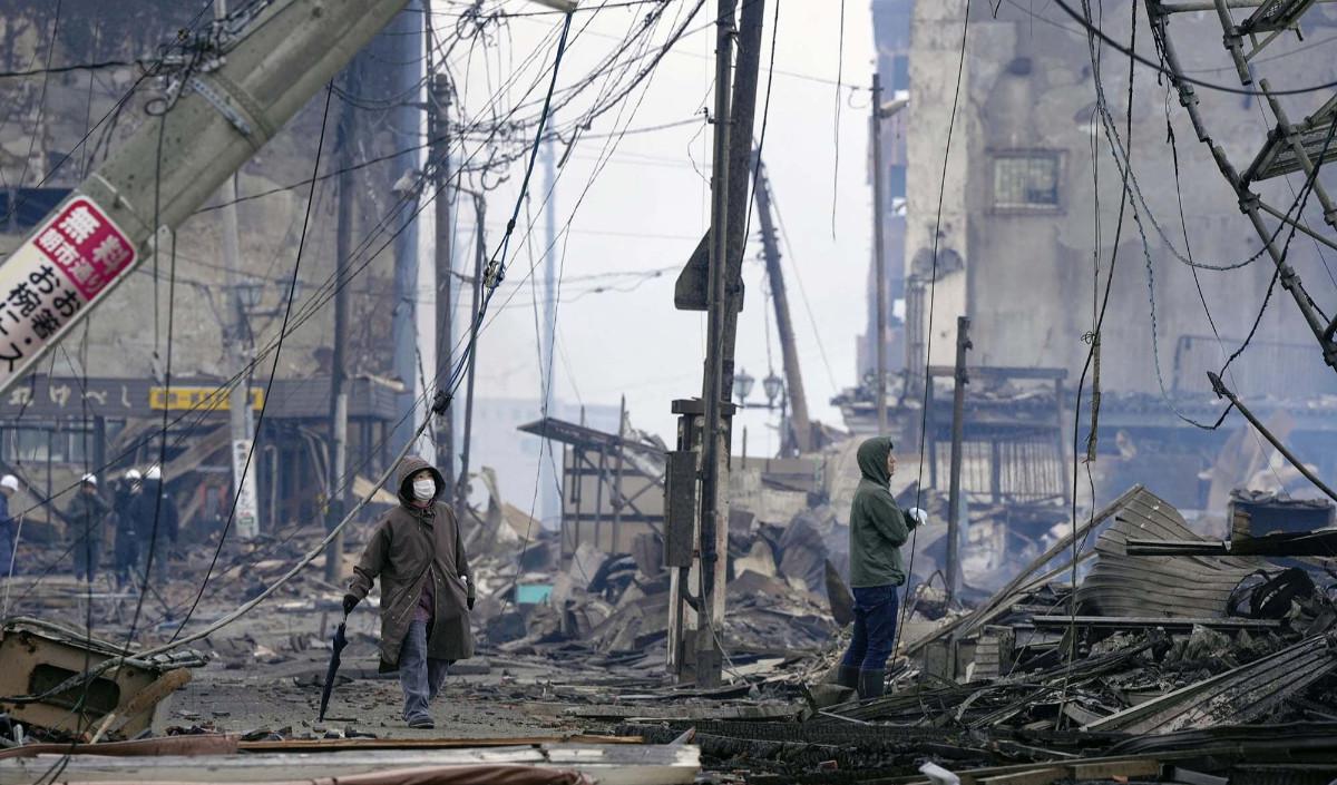 Dikutip dari BBC, Minggu (7/1), sedikitnya 82 orang tewas setelah gempa berkekuatan 7,6 magnitudo mengguncang semenanjung Noto pada Senin (1/1).&nbsp;