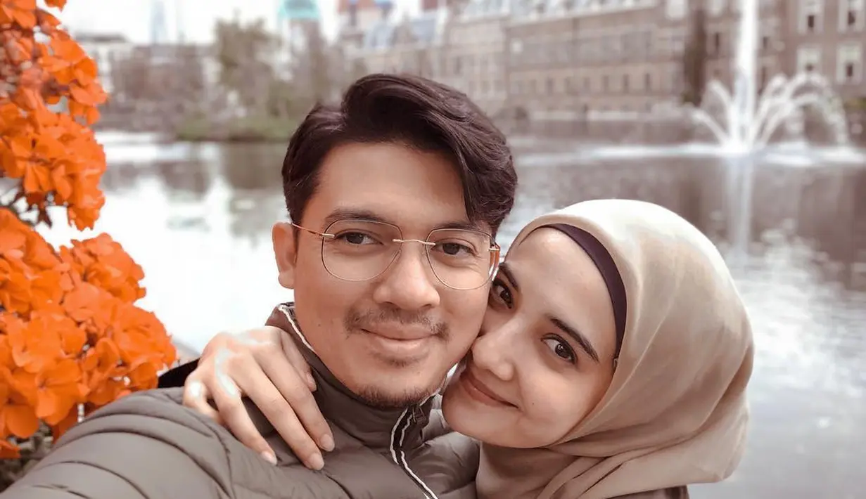 Irwansyah dan Zaskia Sungkar