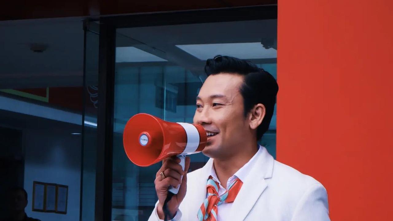 Profil Denny Sumargo: Karier, Cinta, dan Perjalanan Membangun Bisnis