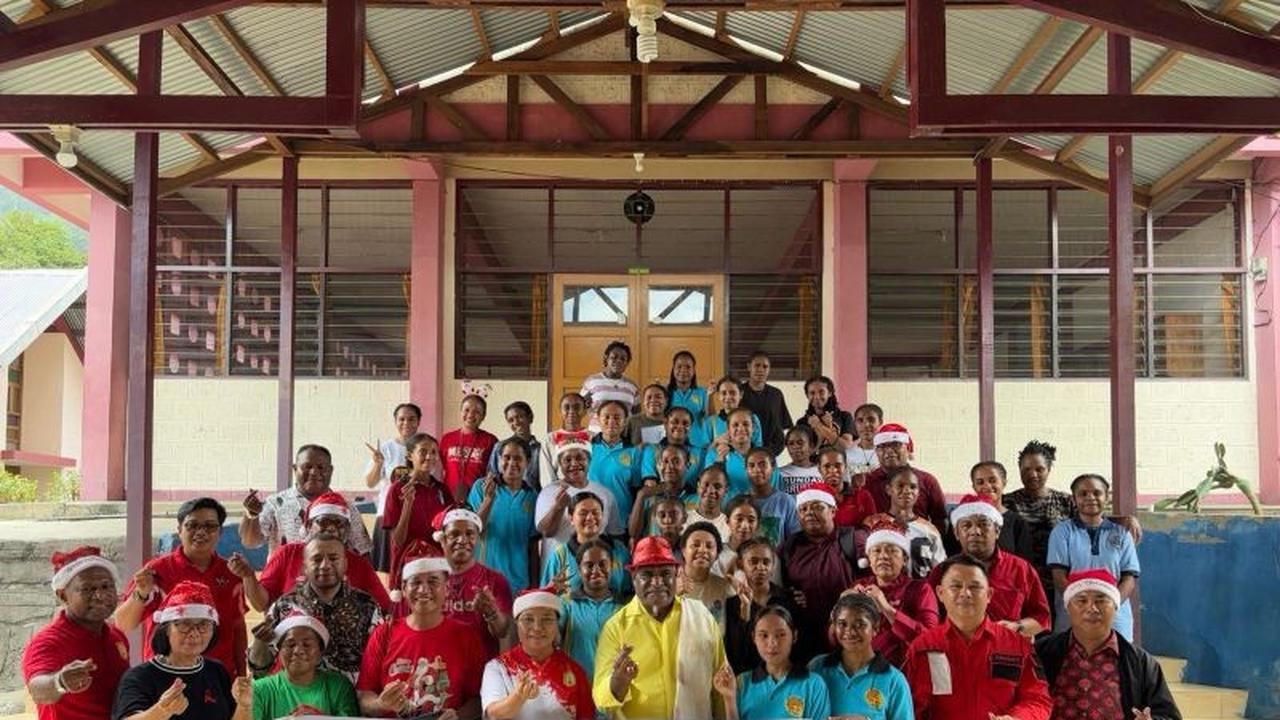 Pemkot Jayapura Salurkan Bantuan Bahan Pokok ke 30 Asrama dan Panti Asuhan Jelang Natal