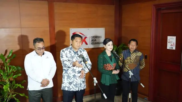 Menteri Perumahan dan Kawasan Permukiman (PKP), Maruarar Sirait dan Ketua Dewan Komisioner Otoritas Jasa Keuangan (OJK), Friderica Widyasari Dewi saat konferensi pers membahas rumah subsidi. Dok Kementerian PKP