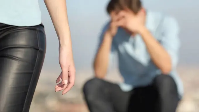 [Bintang] Kata Astrologer: 3 Zodiak Ini Mending Mutusin daripada Diputusin