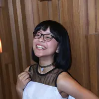 Karir Lesti Andryani makin cemerlang setelah memenangkan D'Academy. Lesti meraih juara Dangdut Academy season 1. Selain menekuni dunia tarik suara, ia juga terjun ke dunia akting. (Nurwahyunan/Bintang.com)