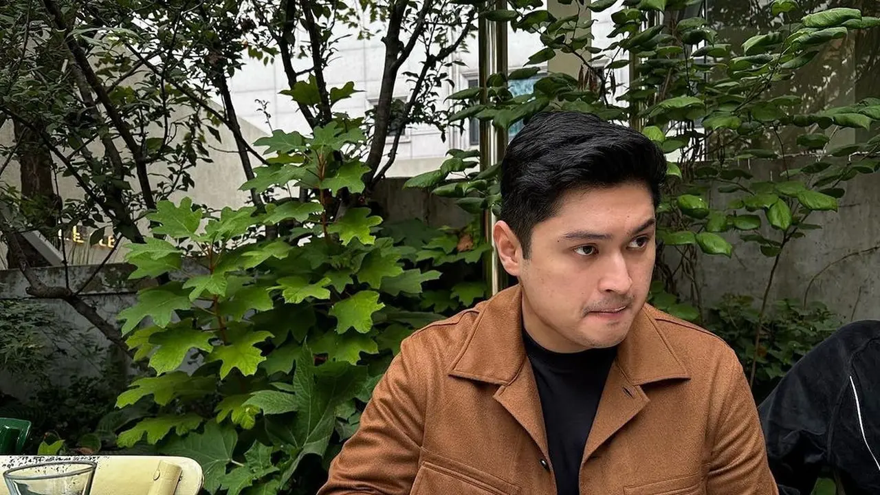 Profil Rizki Natakusumah Suami Beby Tsabina yang Baru Menikah, Sukses Jadi Anggota DPR RI di Usia Muda