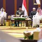 Presiden Joko Widodo dan Raja Arab Saudi, Salman bin Abdul Aziz al-Saud, menggelar pertemuan dan dialog dengan 28 tokoh agama di Hotel Raffles, Kuningan, Jakarta, Jumat (3/3). (Biro Pers Setpres/Laily Rachev)