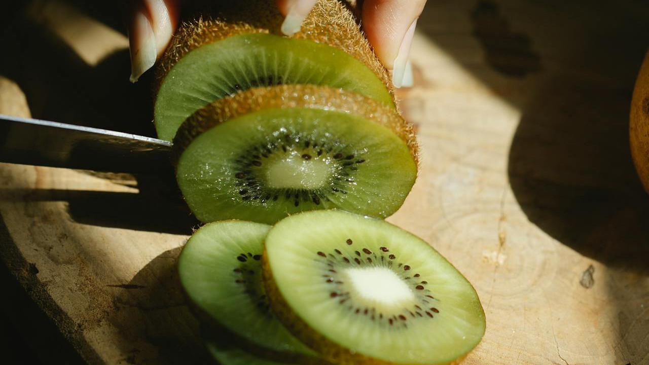 Ilustrasi Buah Kiwi