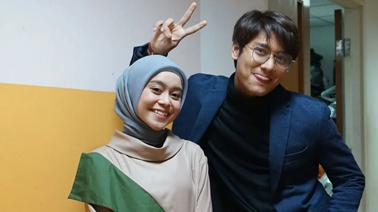 6 Momen Keseruan Rizky Billar Kunjungi Rumah Lesty Kejora, Seru Masak Bareng
