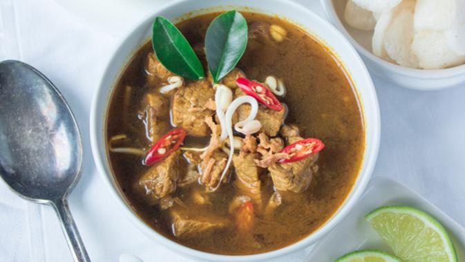 Cara Membuat Bumbu Rawon Ayam - Lifestyle Fimela.com