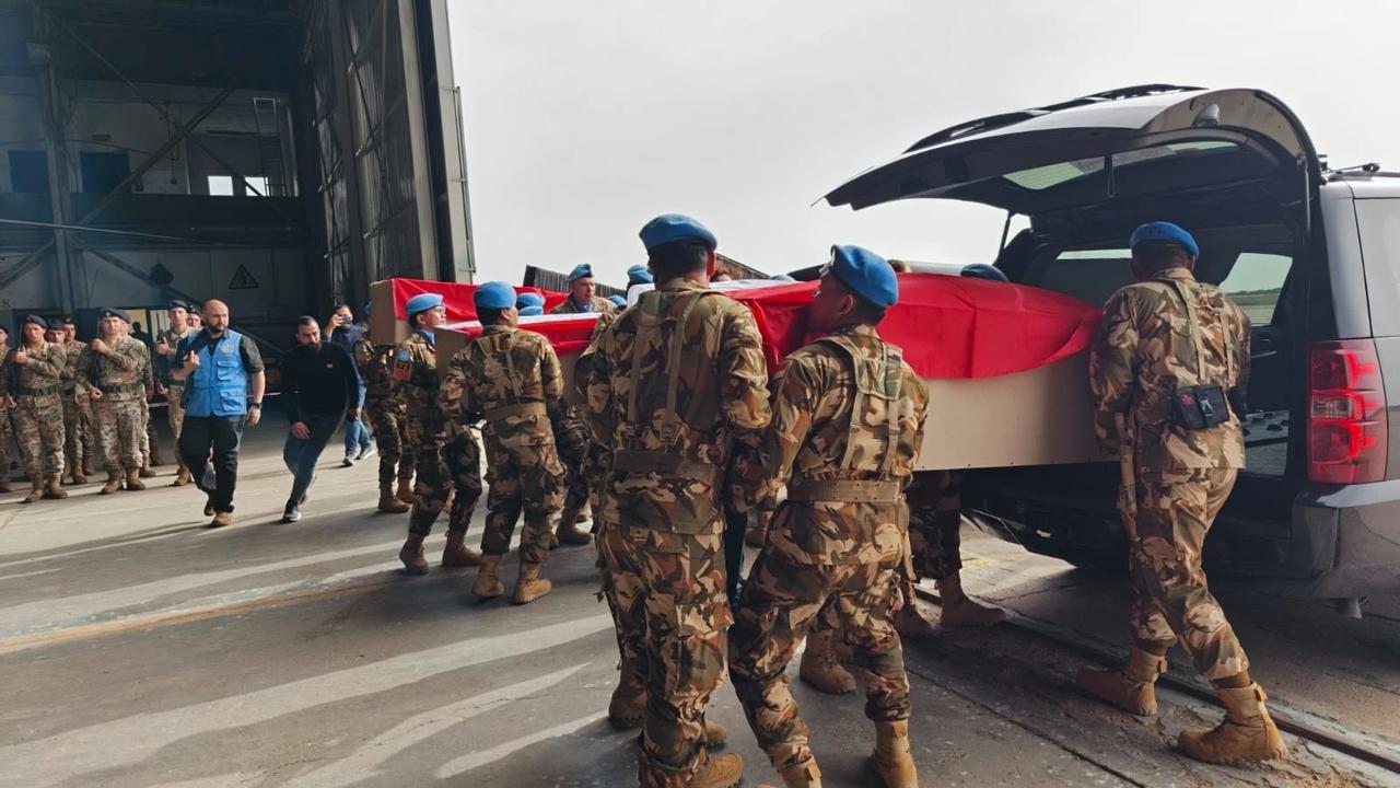 FOTO: Penghormatan Terakhir  Tiga Prajurit TNI yang Gugur di Lebanon