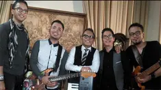 Jika ada satu anggota yang keluar band masih bisa konsisten dengan pengganti atau additional player.Namun nyatanya band-band berikut ini bisa dibilang 'melempem' setelah kepergian sang vokalis