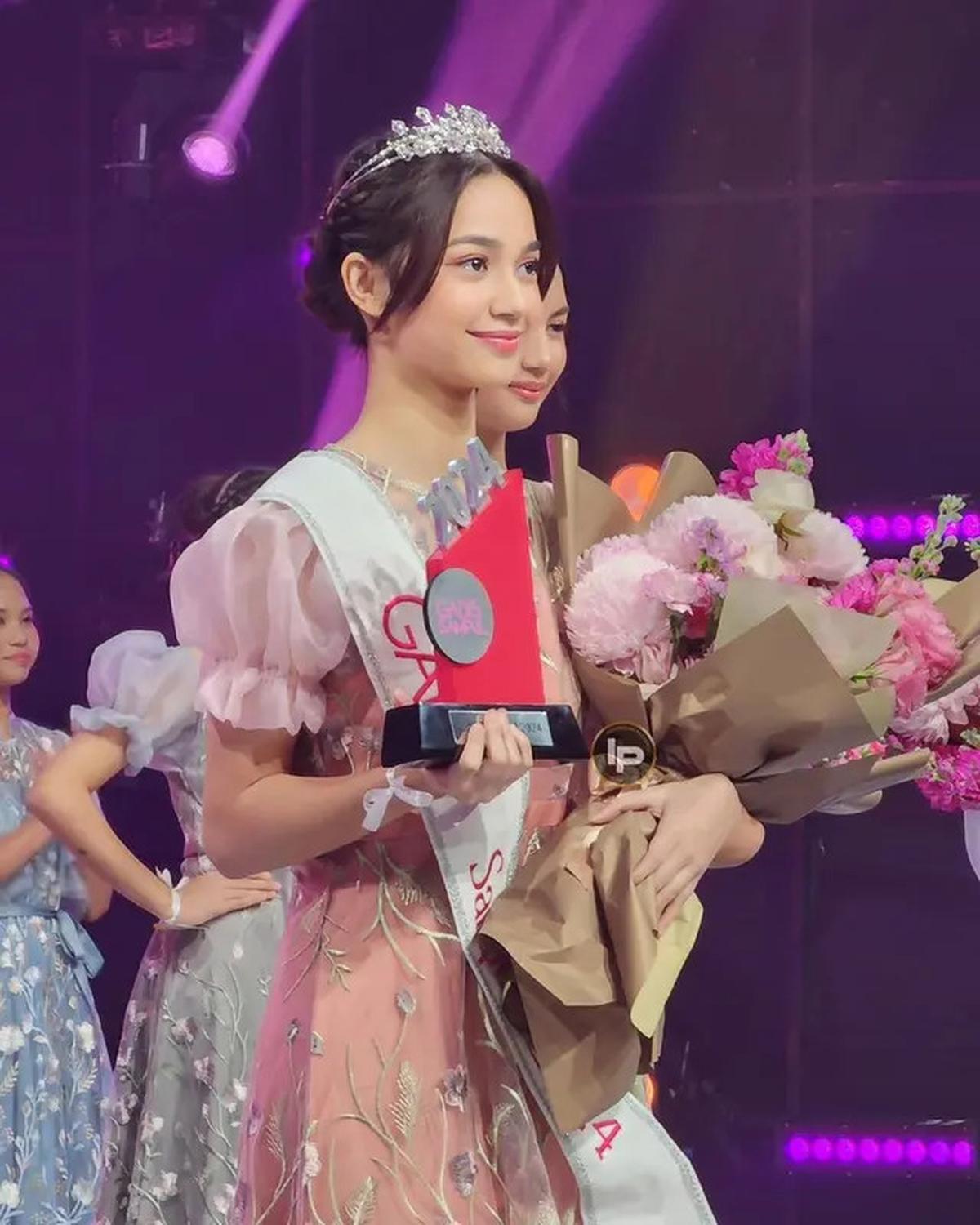 6 Potret Sydney Anak Cut Tari Menang GADIS Sampul 2024, Teruskan Prestasi Sang Ibu
