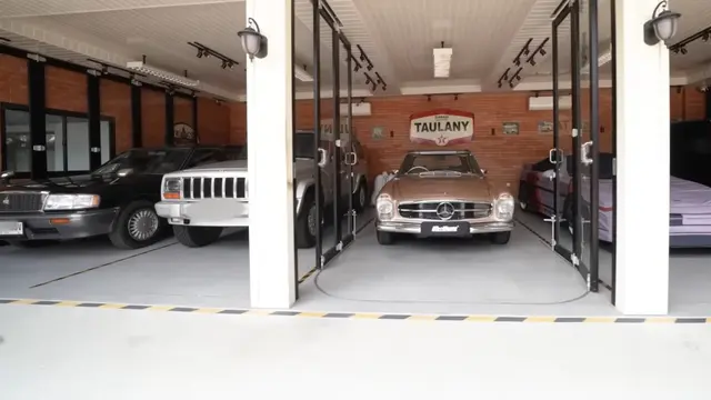 Rumah Andre Taulany (Youtube/AH)