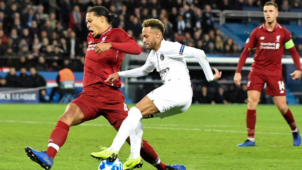 Penyerang Paris Saint-Germain, Neymar.