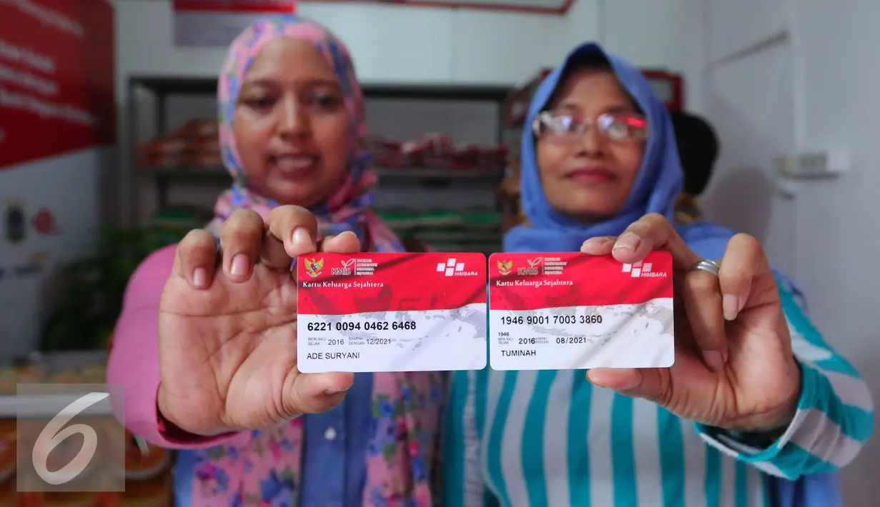 KKS disinergikan dengan sistem pembayaran elektronik yang disediakan bank plat merah, Jakarta, Kamis (18/8). Fasilitas layanan KKS mencakup menabung, penarikan tunai hingga menarik bantuan sosial yang diberikan Pemerintah. (Liputan6.com/Angga Yuniar)