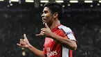Striker Arsenal, Eduardo da Silva merayakan gol dari titik penalti di leg kedua playoff Liga Champions menghadapi Celtic di Emirates Stadium, London, 26 Agustus 2009. AFP PHOTO/Carl de Souza