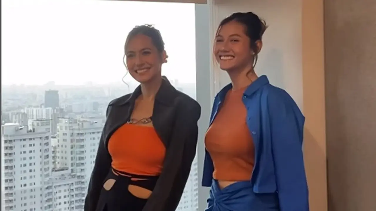 Potret pertemuan Pevita Pearce dan Klaudia Kris. [Foto: Instagram/klaudiakrish]