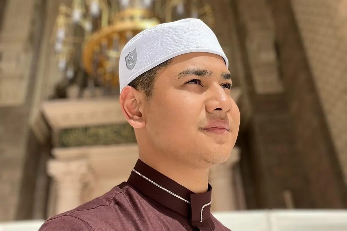 Disebut Makin Ganteng, Ini Potret Syakir Daulay Pakai Beragam Jenis Songkok