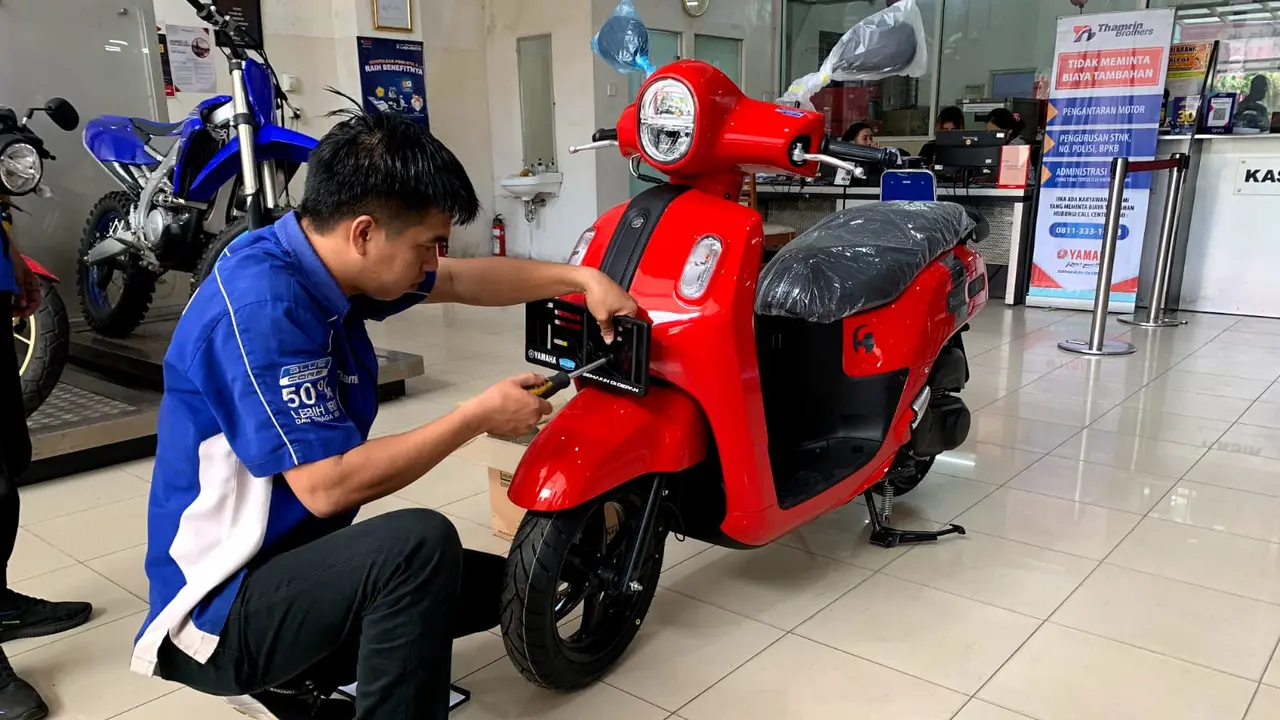 Begini Cara Pasang Pelat Nomor Sepeda Motor yang Benar (Ist)
