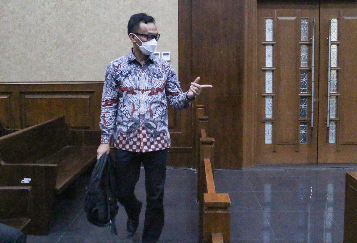 FOTO: Eks Ketua PN Jaksel Didakwa Terima Suap Rp 15,7 Miliar Terkait Ekspor CPO