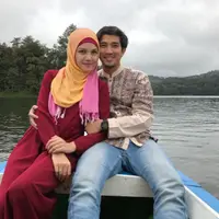 Pesinetron dan pemeran film Nadya Almira baru saja meluapkan emosinya di media sosial. Perempuan yang telah banyak main di film televisi (FTV) itu marah lantaran suaminya, Ray Rendy menikah lagi. (Instagram/nadya_almira)