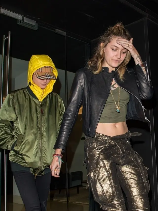 [Bintang] Cara Delevingne - Paris Jackson