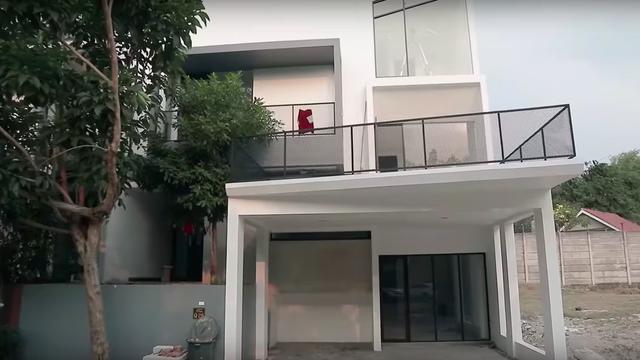 Immanuel Caesar Hito