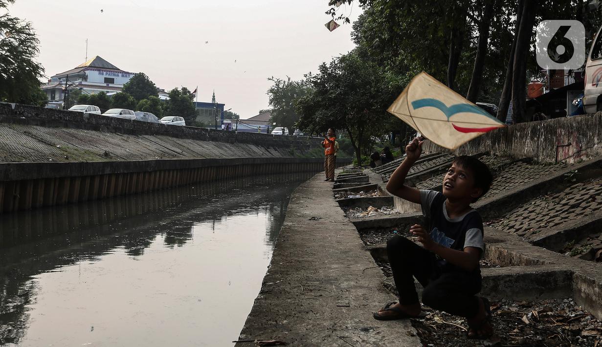 Program yang ditujukan di setiap kelurahan ini bisa menjadi batu loncatan untuk membenahi dan memperbaiki kualitas lingkungan pada kawasan permukiman padat. (Liputan6.com/Johan Tallo)