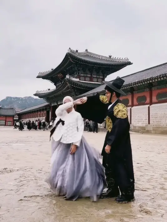 [Foto: Instagram/aurelie.hermansyah]