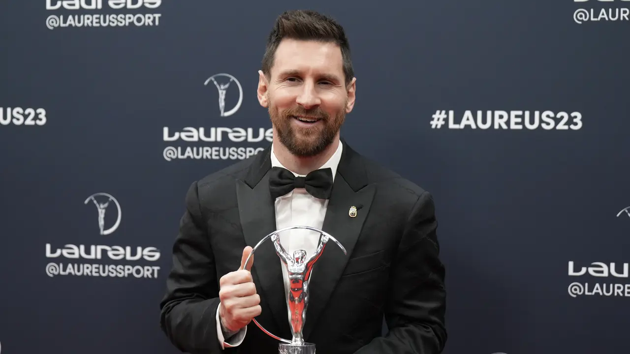 FOTO Lionel Messi Dapat Penghargaan Laureus Sportsman of the Year 2023