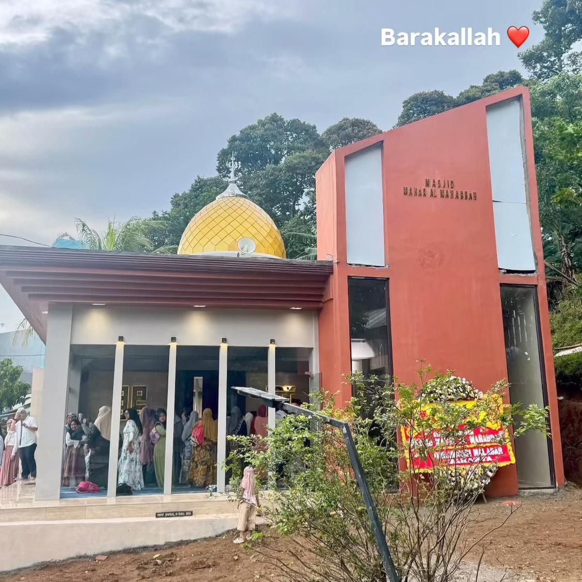 Akhirnya Rampung, 5 Potret Masjid Irish Bella Mahar dari Haldy Sabri - Namanya Masjid Mahar Al Mahabbah