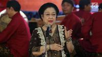 Megawati Soekarnoputri mengenakan baju batik