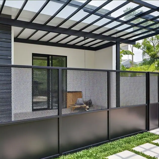 Desain Pagar Rumah Minimalis Modern, Pagar Model Jaring (Mesh)
