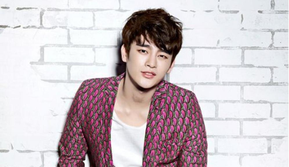 Menjadi idol K-Pop yang terkenal, Seo In Guk tak lantas berbesar hati hingga melupakan posisinya.